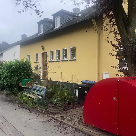 Schoene 90qm Mit Sonnenterrasse Und Aussicht Apartmán *