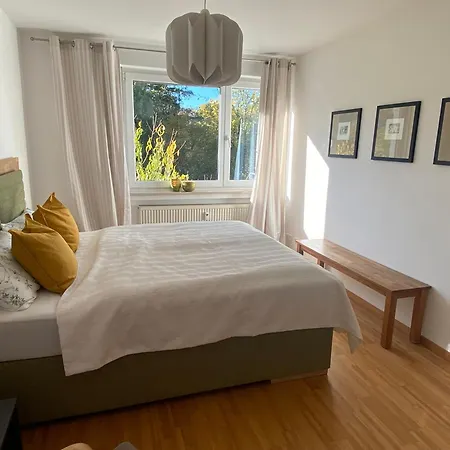 Schoene 90qm Mit Sonnenterrasse Und Aussicht Apartmán Trevír