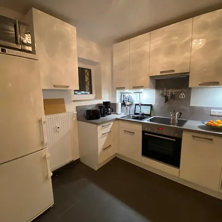 Schoene 90qm Mit Sonnenterrasse Und Aussicht Apartmán