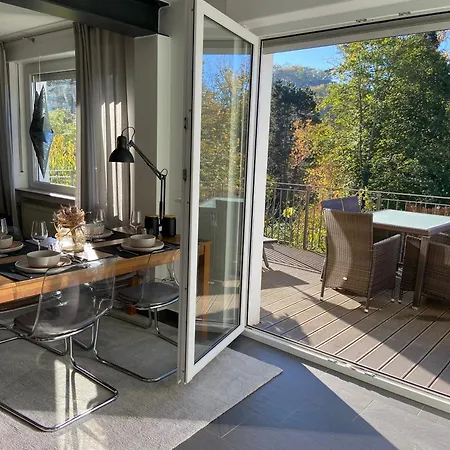 아파트 Schoene 90qm Mit Sonnenterrasse Und Aussicht 트리어