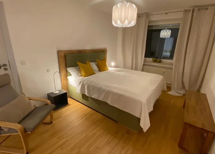 Schoene 90qm Mit Sonnenterrasse Und Aussicht Apartamento