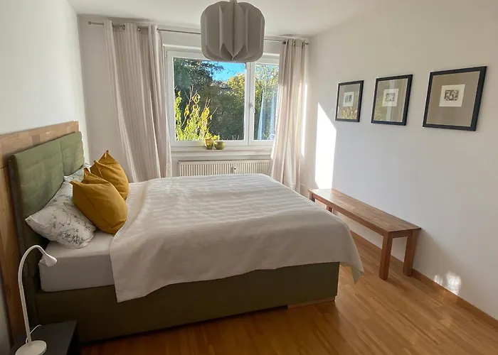 Schoene 90qm Mit Sonnenterrasse Und Aussicht Appartement Trèves