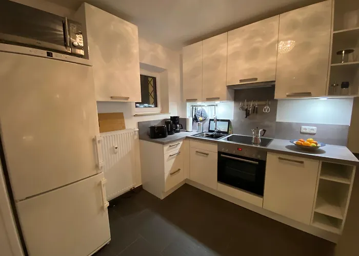 Schoene 90qm Mit Sonnenterrasse Und Aussicht Apartamento