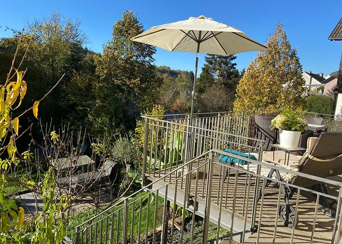 Schoene 90qm Mit Sonnenterrasse Und Aussicht *